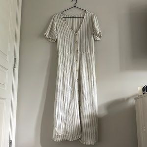 White and blue stripped maxi dress with buttons SIZE M TALL
